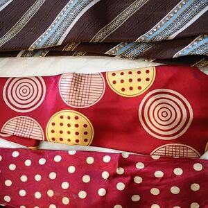 8 TIES VERY COOL ARROW TIE W CIRCLES IS THE STAR.